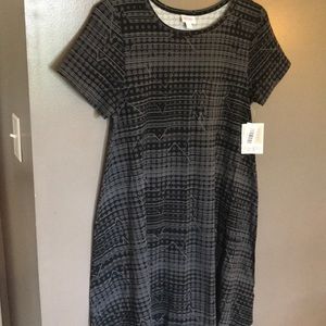 NEW WITH TAGS LuLaRoe Carly, size L, black & grey
